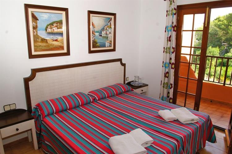 Bahia Park Hotell Cala En Porter  Eksteriør bilde