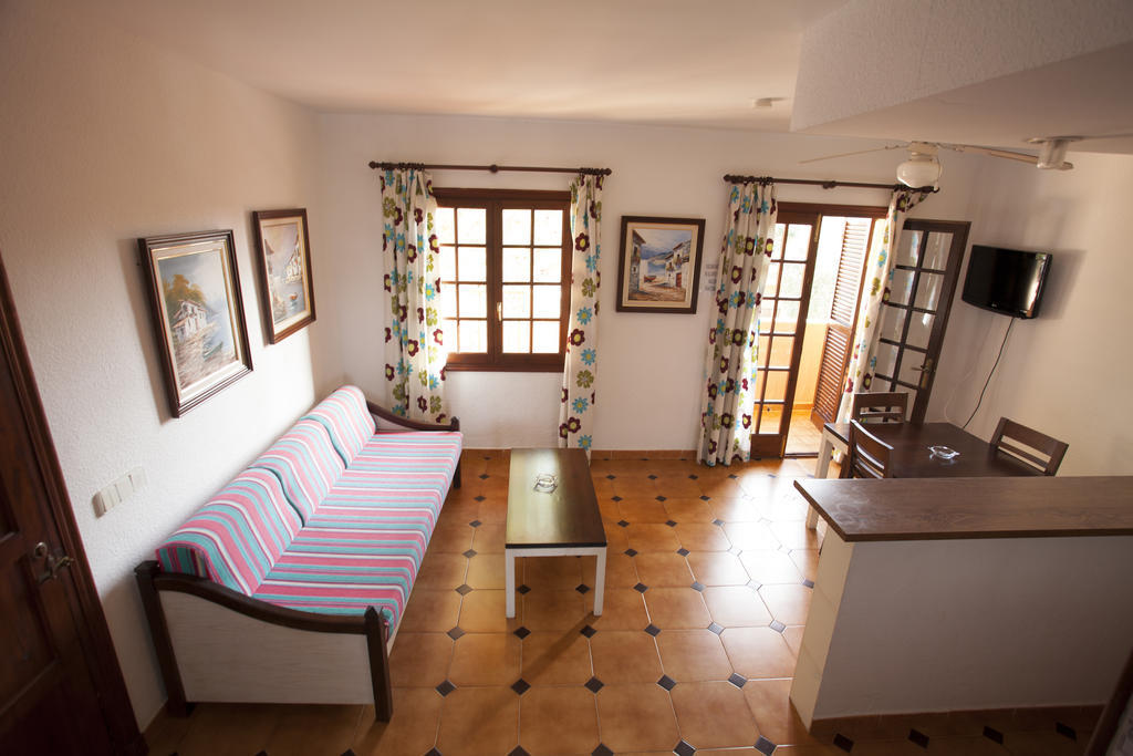 Bahia Park Hotell Cala En Porter  Eksteriør bilde